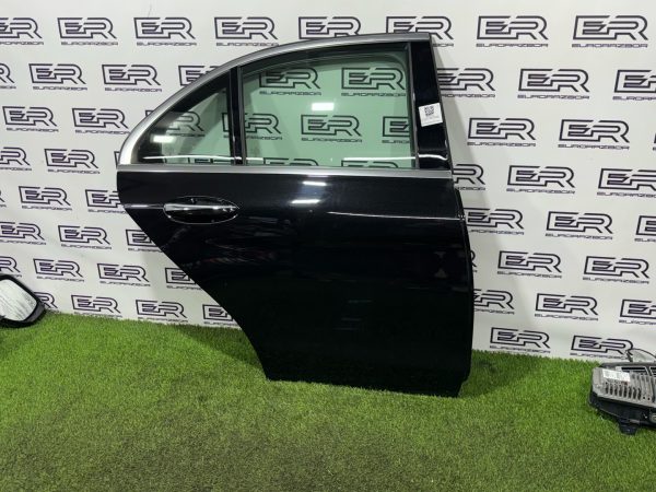Дверь задняя правая Mercedes C-Class W205 Дверь задняя правая mercedes c class w205