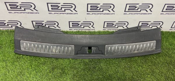 Накладка замка багажника Range Rover Sport 2 Накладка замка багажника range rover sport 2