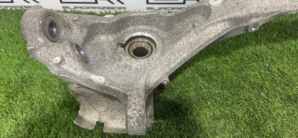 Поворотный кулак передний левый Range Rover L405 Рест Поворотный кулак передний левый range rover l405 Рест