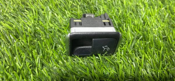 Кнопка открытия багажника Mercedes W166 X166 C292 Кнопка открытия багажника mercedes w166 x166 c292