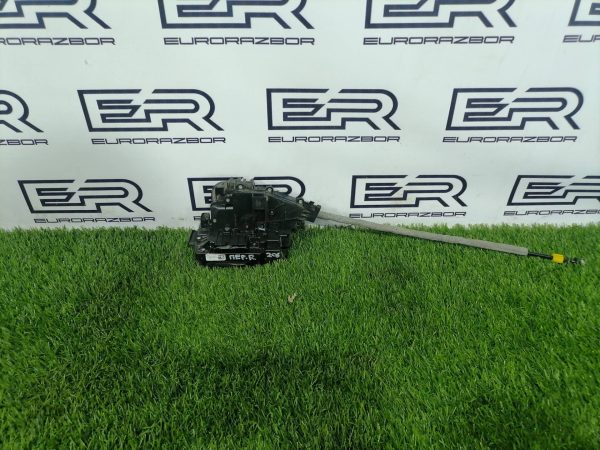Замок двери передний правый Mercedes С W205 Замок двери передний правый mercedes С w205