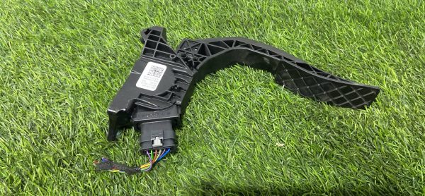 Педаль газа Audi A5/S5 (F5) Педаль газа audi a5/s5 (f5)