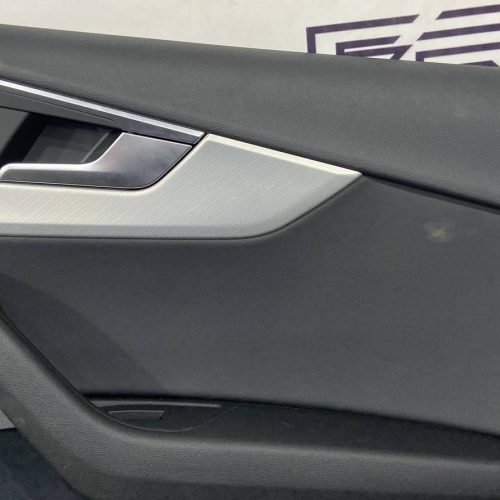 Обшивка двери (карта) задняя правая  Audi A5/S5 (F5)