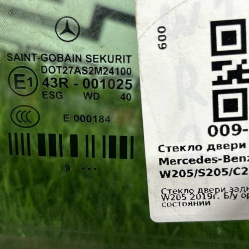Стекло двери задней правой  Mercedes W205 2019г.