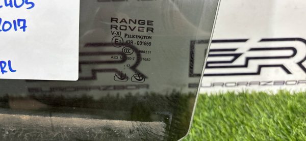 Стекло двери заднее левое Range Rover L405 2017г. Стекло двери заднее левое range rover l405 2017г.
