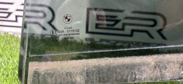Стекло двери заднее правое BMW X5 F15 F85 Стекло двери заднее правое bmw x5 f15 f85