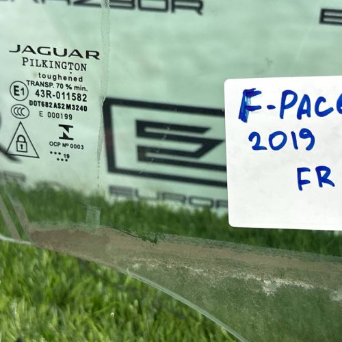 Стекло двери переднее правое Jaguar F-Pace 2019г.