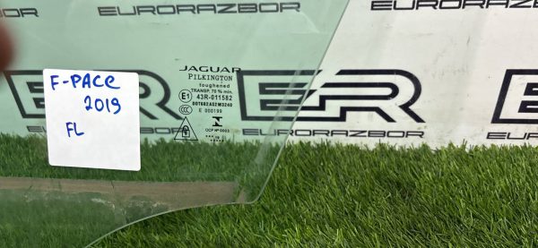 Стекло двери переднее левое Jaguar F-Pace 2019г. Стекло двери переднее левое jaguar f pace 2019г.
