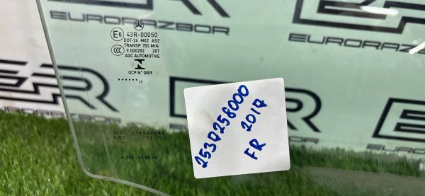 Стеклo двеpи передней левой для Меrcedes-Benz GLС-Класс X253/C253 2017г. Стеклo двеpи передней левой для Меrcedes benz glС Класс x253/c253 2017г.