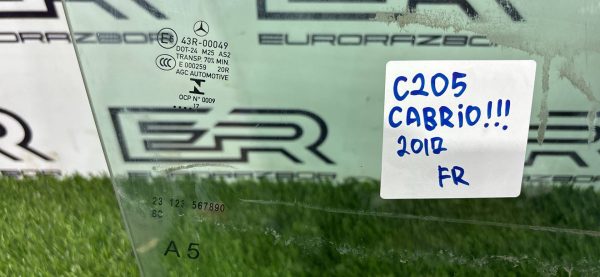 Стекло двери передней правой Mercedes Benz C205 кабриолет 2017 г. Стекло двери передней правой mercedes benz c205 кабриолет 2017 г.