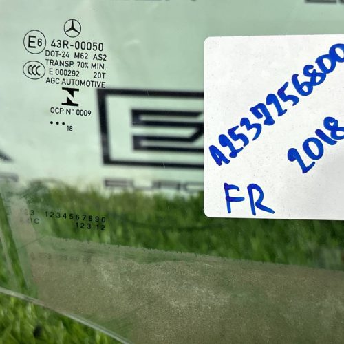 Стеклo двеpи пеpедней прaвой для Mеrcedes-Benz GLС-Класс X253/C253 (2018)