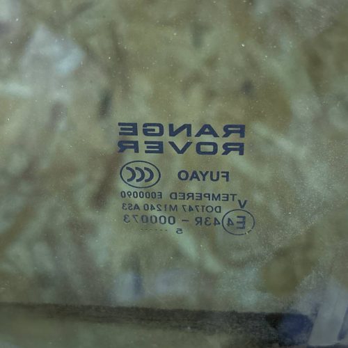 Стекло двери задней правой Lend Rover Evoque 2015 г.