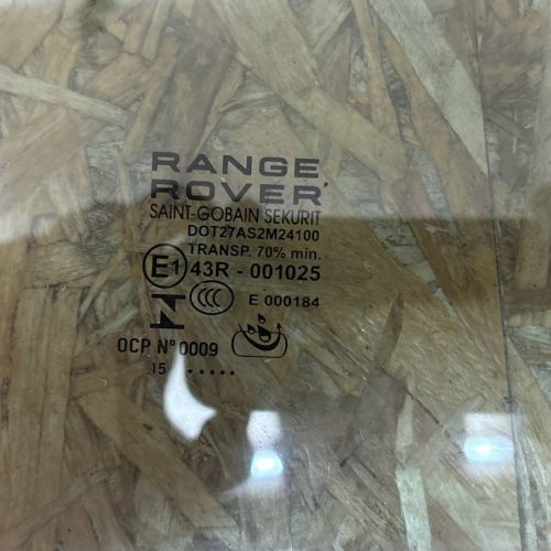 Стекло двери передней правой Lend Rover Evoque 2015 г.