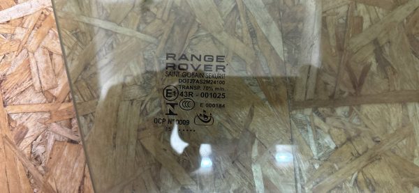Стекло двери передней правой Lend Rover Evoque 2015 г. Стекло двери передней правой lend rover evoque 2015 г.