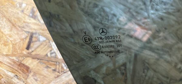 Стеклo двеpи задней правой для Mеrcedes-Benz GLС-Класс X253/C253 2016г. Стеклo двеpи задней правой для mеrcedes benz glС Класс x253/c253 2016г.