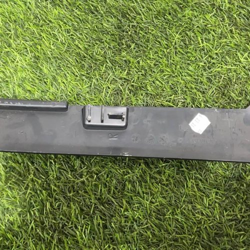 Накладка стойки передняя правая Mercedes W167 C167 X167