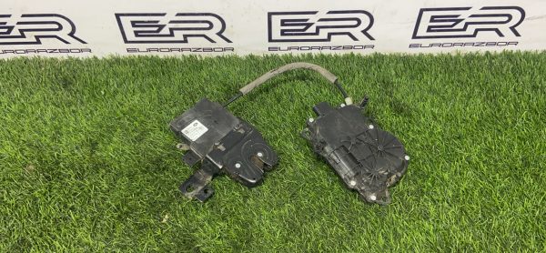 Замок багажника Range Rover L405 Замок багажника range rover l405