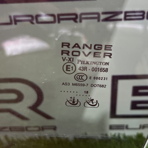 Стекло двери заднее левое Range Rover L405 2018г.