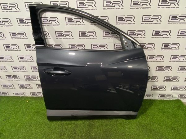 Передняя правая дверь Hyundai Tucson NX4 Передняя правая дверь hyundai tucson nx4