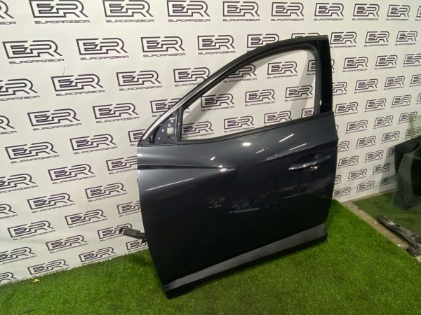 Передняя левая дверь Hyundai Tucson NX4 Передняя левая дверь hyundai tucson nx4
