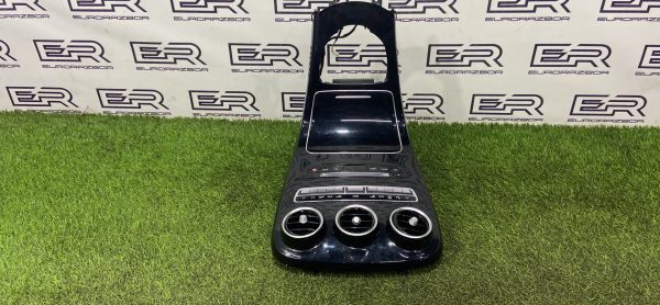 Центральная консоль Mercedes W205 Центральная консоль mercedes w205