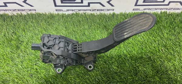 Педаль газа Toyota Hilux 8 Рест 2023 Педаль газа toyota hilux 8 Рест 2023