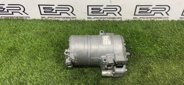 Компрессор кондиционера Mercedes OM651 Компрессор кондиционера mercedes om651
