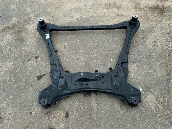 Передний подрамник Hyundai Tucson NX4 / Sportage 5 Передний подрамник hyundai tucson nx4 / sportage 5