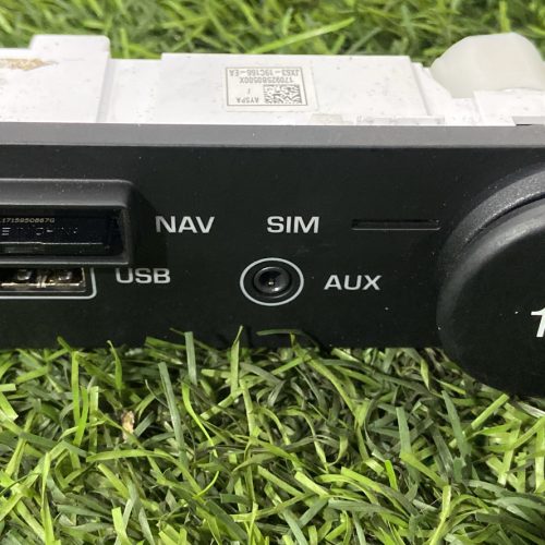 Разъём AUX / USB Jaguar F-Pace X761