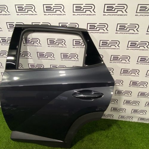 Задняя левая дверь Hyundai Tucson NX4