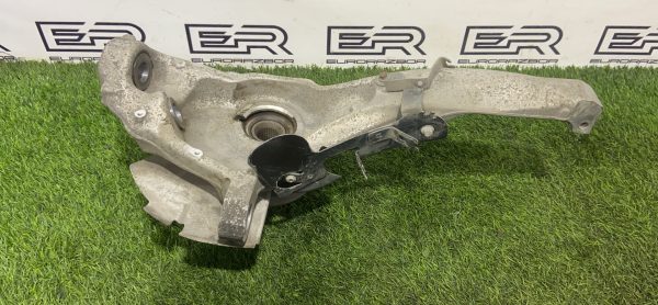 Поворотный кулак передний левый Range Rover L405 Рест Поворотный кулак передний левый range rover l405 Рест