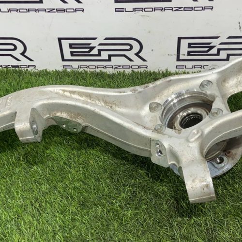 Кулак передний правый mercedes w167 c167 x167