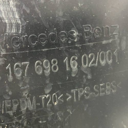 Подкрылок передний правый Mercedes W167 C167 X167