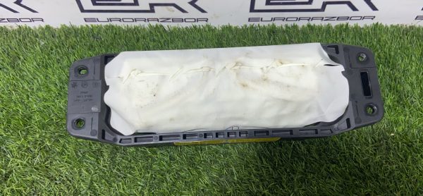 Подушка безопасности пассажира в торпедо Mercedes w205 X253 Подушка безопасности пассажира в торпедо mercedes w205 x253