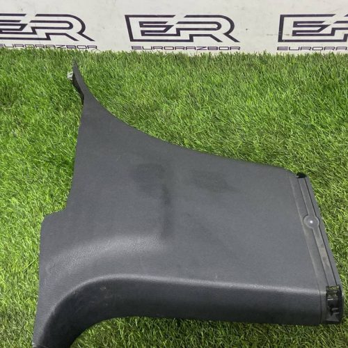 Обшивка центральной стойки правая Mercedes W167 C167 X167