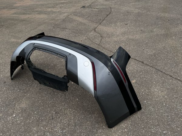 Бампер задний Range Rover Velar L560 Бампер задний range rover velar l560