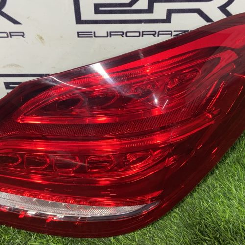 Фонарь задний правый Mercedes С-Class W205