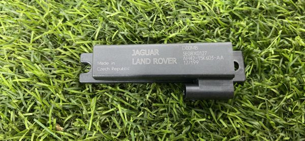Антенна бесключевого доступа Jaguar F-Pace X761 Антенна бесключевого доступа jaguar f pace x761