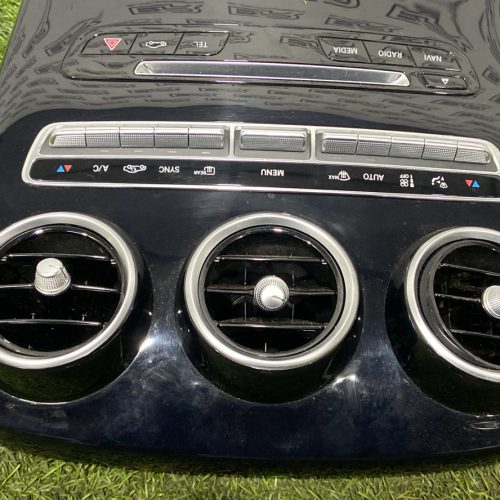 Центральная консоль Mercedes W205