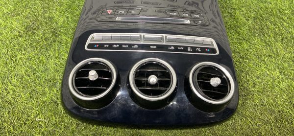 Центральная консоль Mercedes W205 Центральная консоль mercedes w205