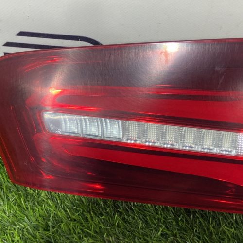 Фонарь в крышку багажника левый Фонарь в крышку багажника левый Mercedes-Benz GLC X253