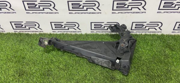 Кронштейн переднего бампера правый Land Rover Disсоvеry L462 Кронштейн переднего бампера правый land rover disсоvеry l462