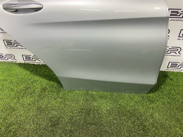 Дверь задняя правая Mercedes C-Class W205 Дверь задняя правая mercedes c class w205