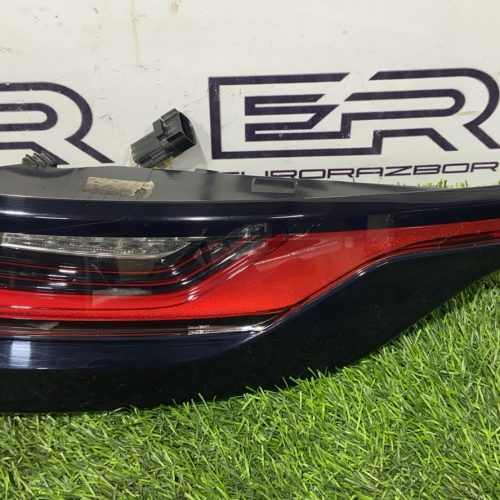 Фонарь задний правый Range Rover Velar L560