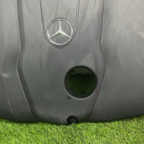 Декоративная крышка двигателя Om651 Mercedes