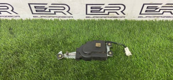 Замок двери 97941-WL200 на Nissan Elgrand E51 Замок двери 97941 wl200 на nissan elgrand e51
