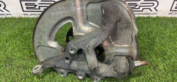 Кулак передний левый Mercedes W212 W218 63 AMG Кулак передний левый mercedes w212 w218 63 amg