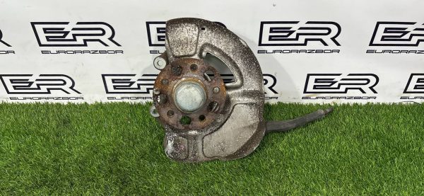 Кулак передний левый Mercedes W212 W218 63 AMG Кулак передний левый mercedes w212 w218 63 amg