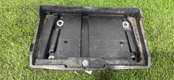 Полка аккумулятора Mercedes C238 Полка аккумулятора mercedes c238