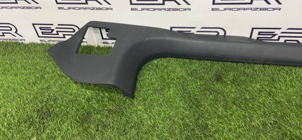 Накладка на порог левая Mercedes C238 Накладка на порог левая mercedes c238